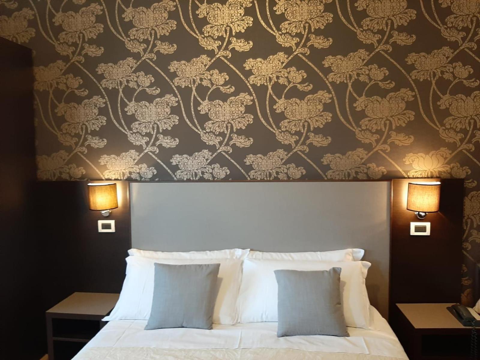 Hotel Lalla Beauty & Relax เชเซนาติโก ภายนอก รูปภาพ