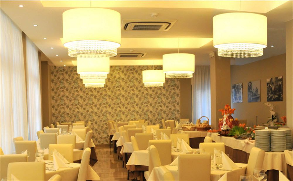 Hotel Lalla Beauty & Relax เชเซนาติโก ภายนอก รูปภาพ